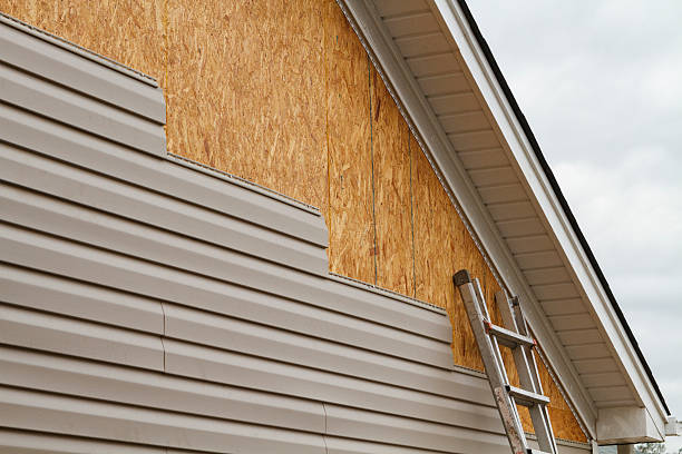 Professional Emergency Siding Repair technician working in Loysville, PA